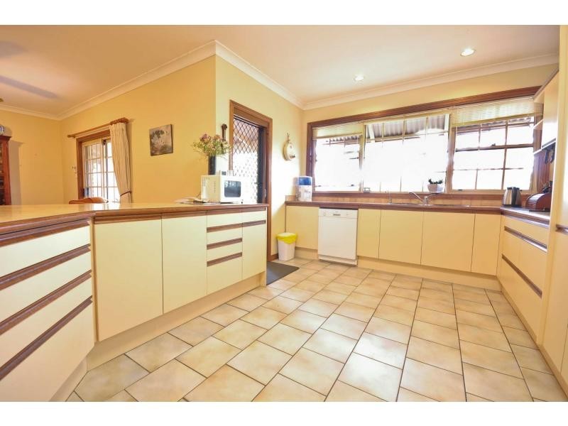 6 Vaughan Drive, Ormeau QLD 4208