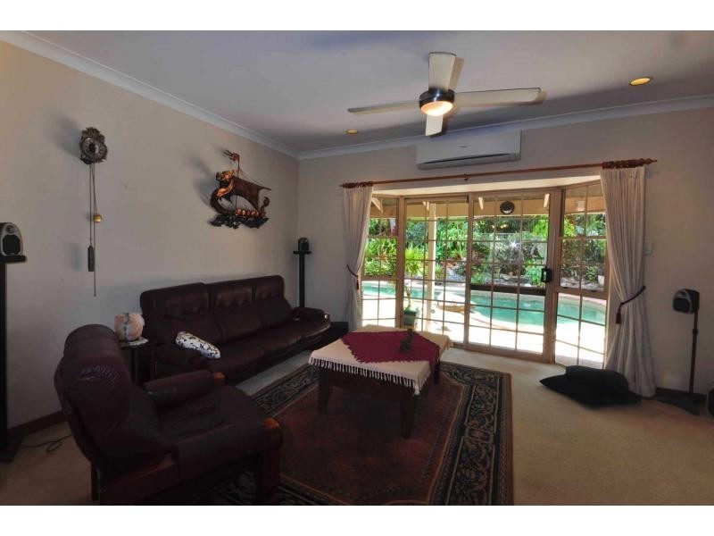 6 Vaughan Drive, Ormeau QLD 4208