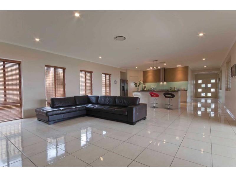 21 Rosabrook Crescent, Ormeau QLD 4208