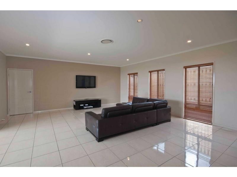 21 Rosabrook Crescent, Ormeau QLD 4208
