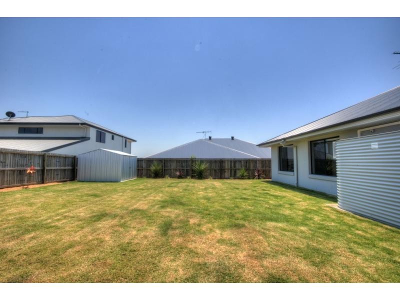 16 Rosabrook Crescent, Ormeau QLD 4208