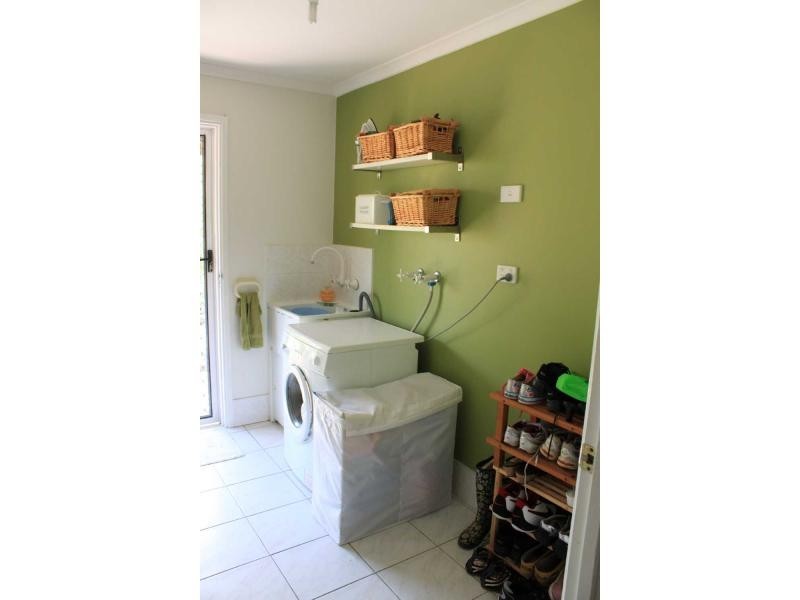 2 HENNIE Crescent, Ormeau QLD 4208