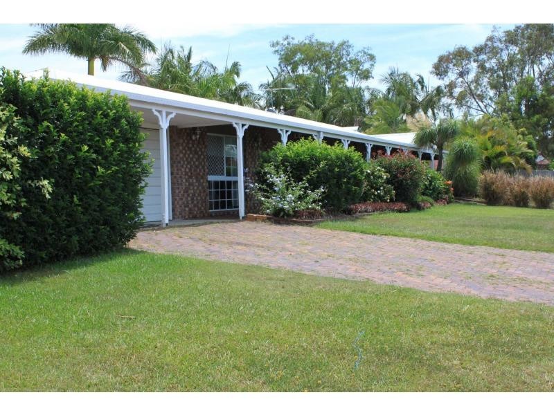 2 HENNIE Crescent, Ormeau QLD 4208
