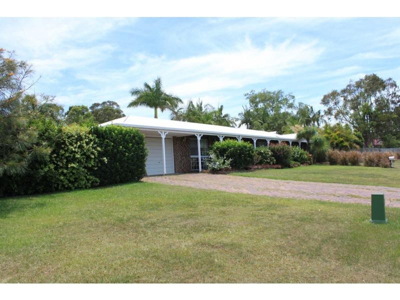 2 HENNIE Crescent, Ormeau QLD 4208