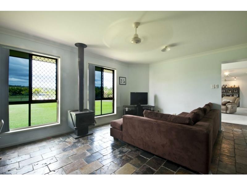 14 Kismet Court, Yatala QLD 4207