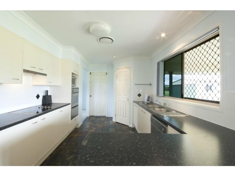 14 Kismet Court, Yatala QLD 4207