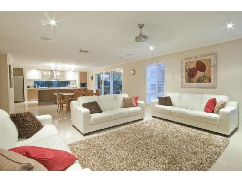 4 Auburn Court, Ormeau QLD 4208