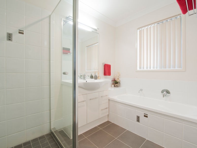 18 Lancelot Crescent, Ormeau QLD 4208