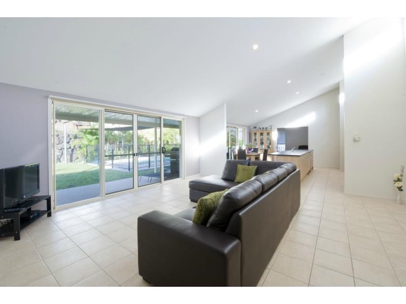 9 Limewood Crescent, Ormeau QLD 4208