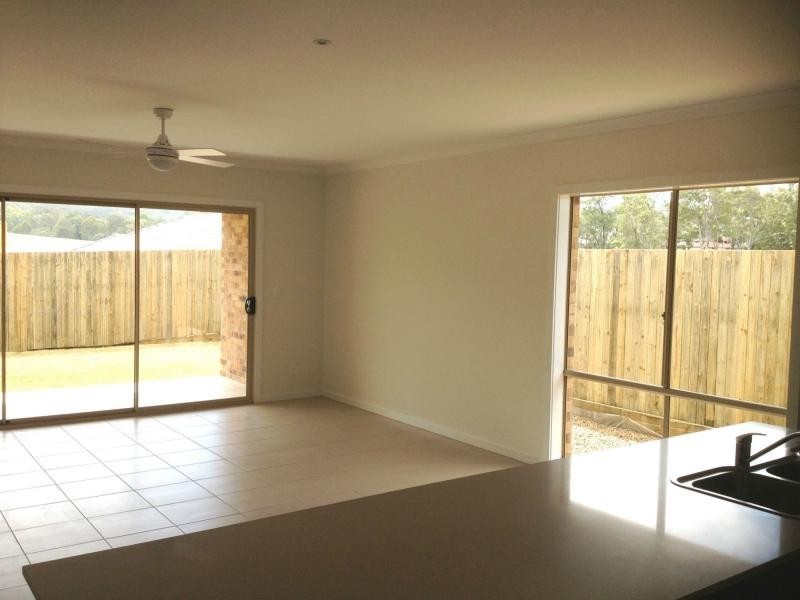 25 Ellenborough Avenue, Ormeau QLD 4208