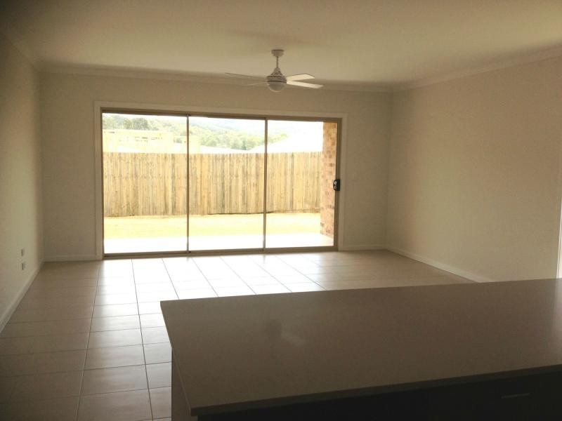 25 Ellenborough Avenue, Ormeau QLD 4208