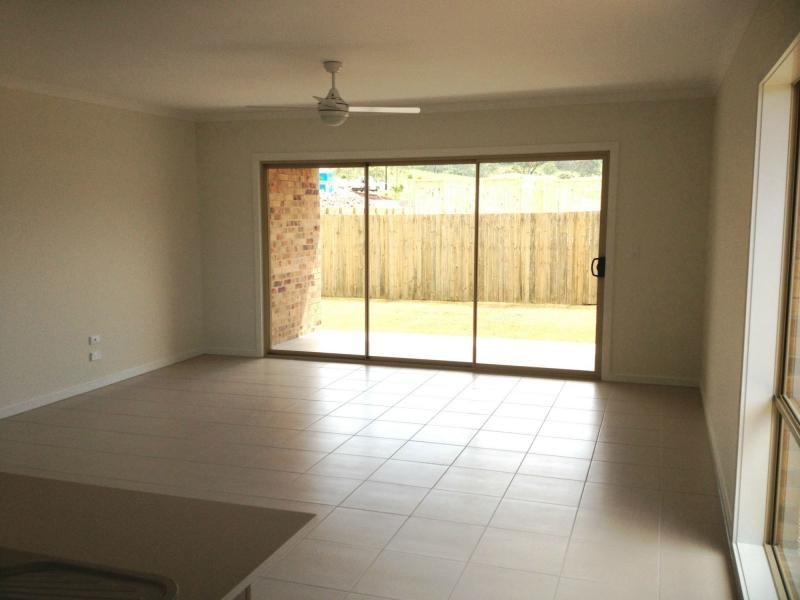 25 Ellenborough Avenue, Ormeau QLD 4208