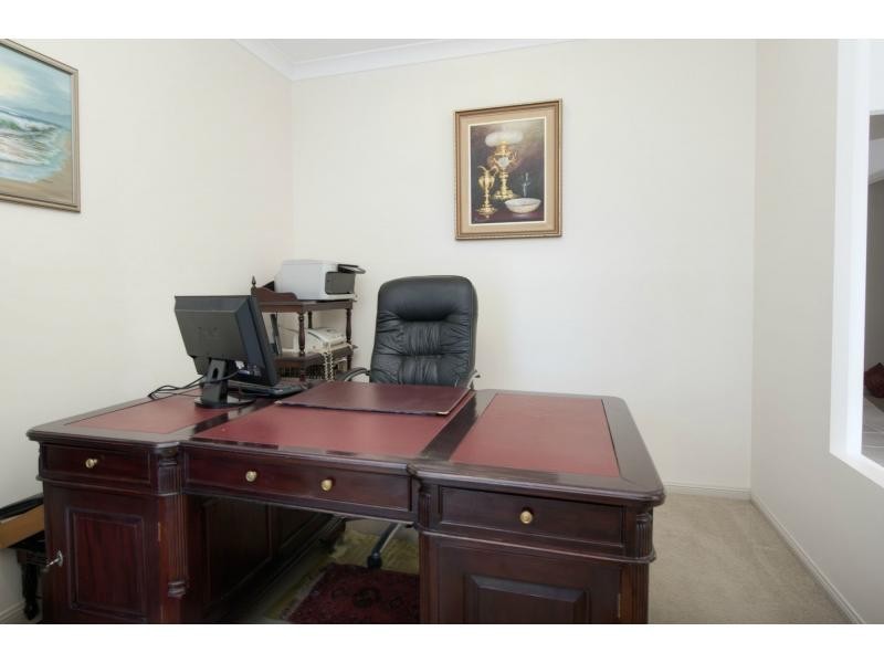 18 Emmaville Crescent, Ormeau QLD 4208