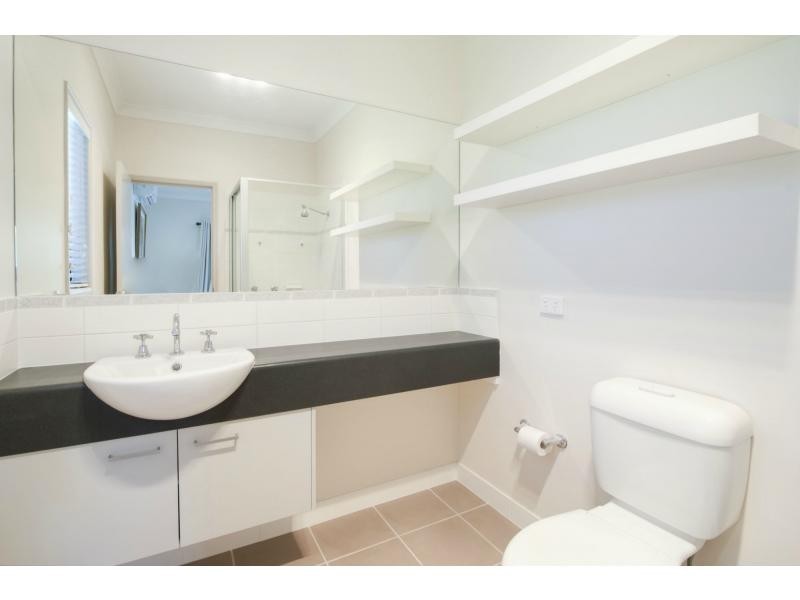 18 Emmaville Crescent, Ormeau QLD 4208