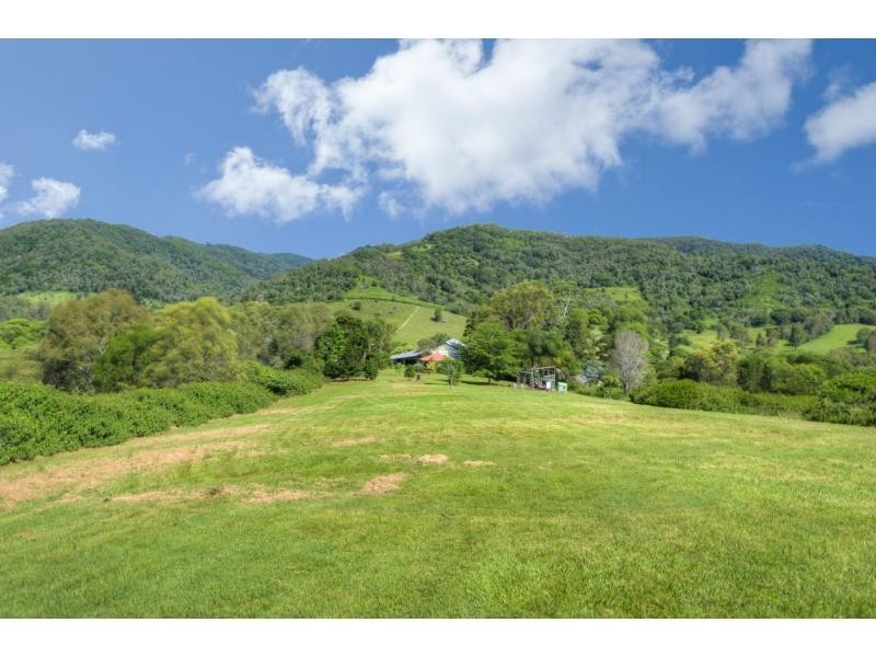 197 Shaws Pocket Road, Cedar Creek QLD 4207