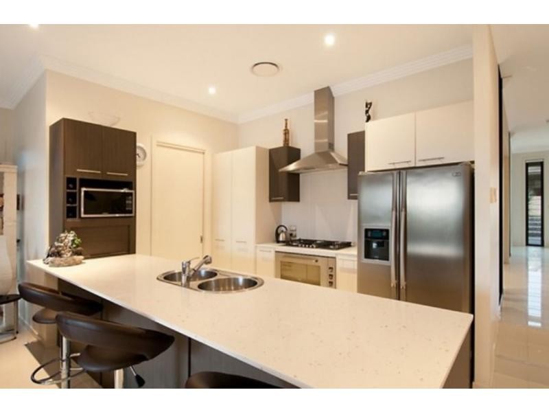 24 Strathburn Crescent, Ormeau QLD 4208