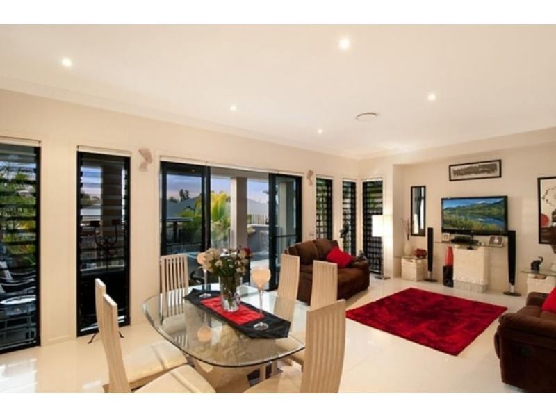 24 Strathburn Crescent, Ormeau QLD 4208
