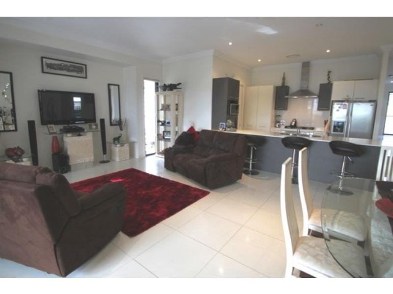 24 Strathburn Crescent, Ormeau QLD 4208