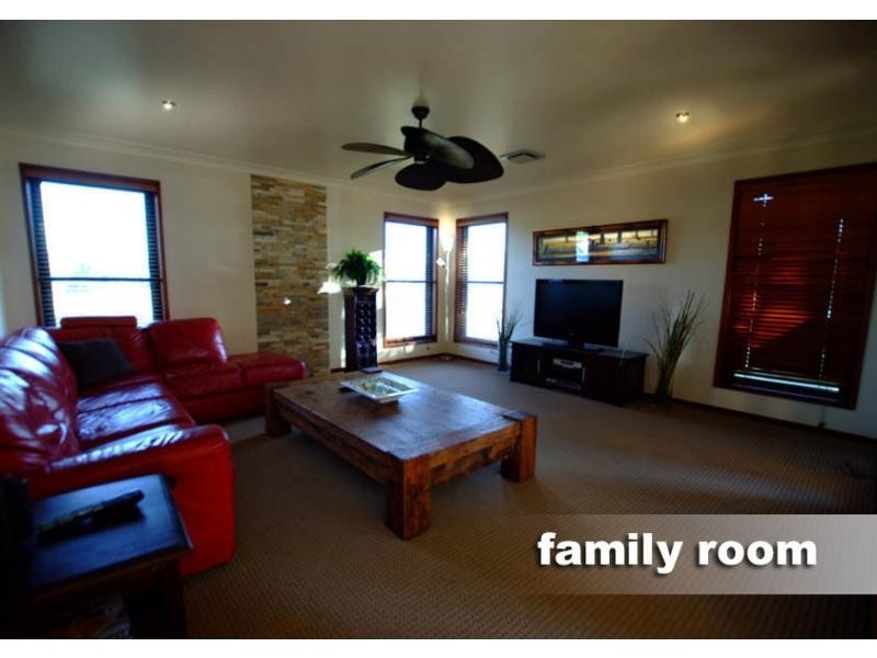 79 Enkleman Road, Yatala QLD 4207