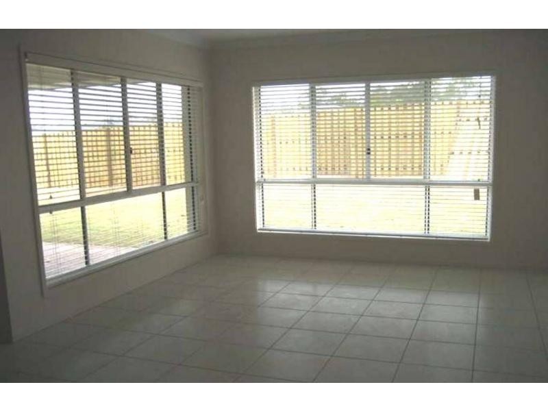 52 Lauradale Crescent, Ormeau QLD 4208