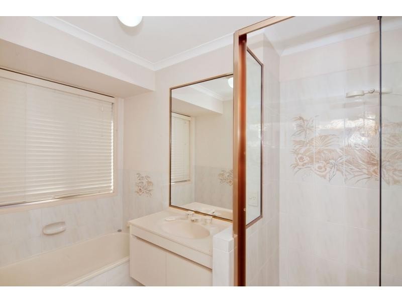 8 Phipps Place, Ormeau QLD 4208