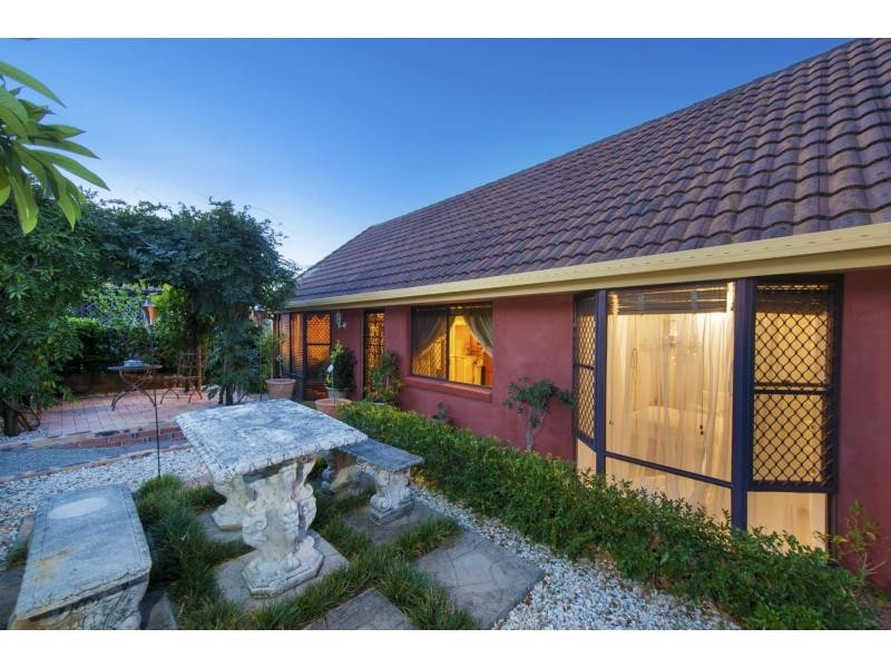 25 Lytham Court, Highland Park QLD 4211