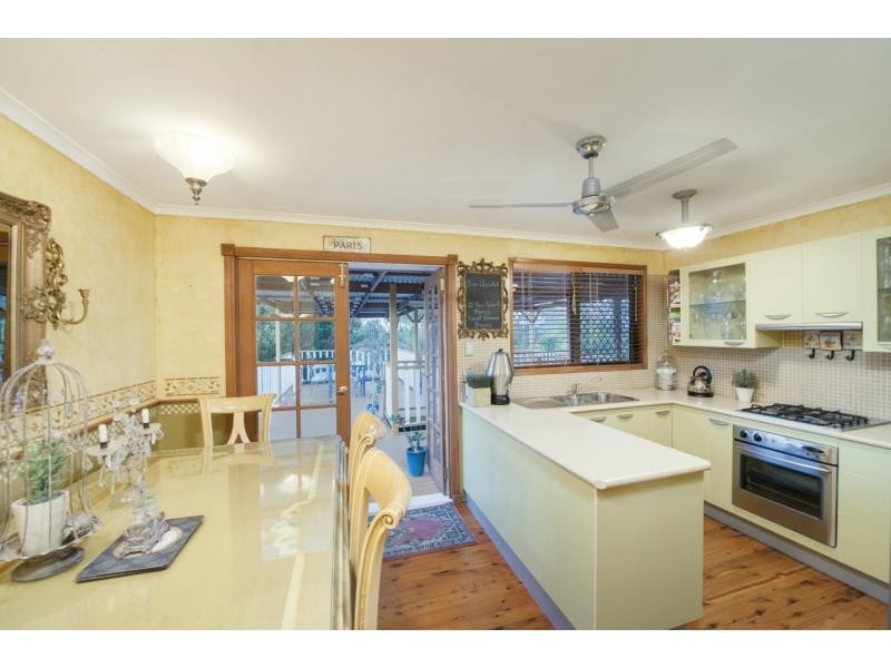 25 Lytham Court, Highland Park QLD 4211