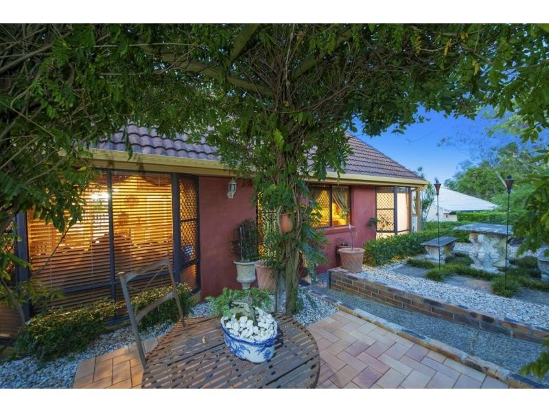 25 Lytham Court, Highland Park QLD 4211