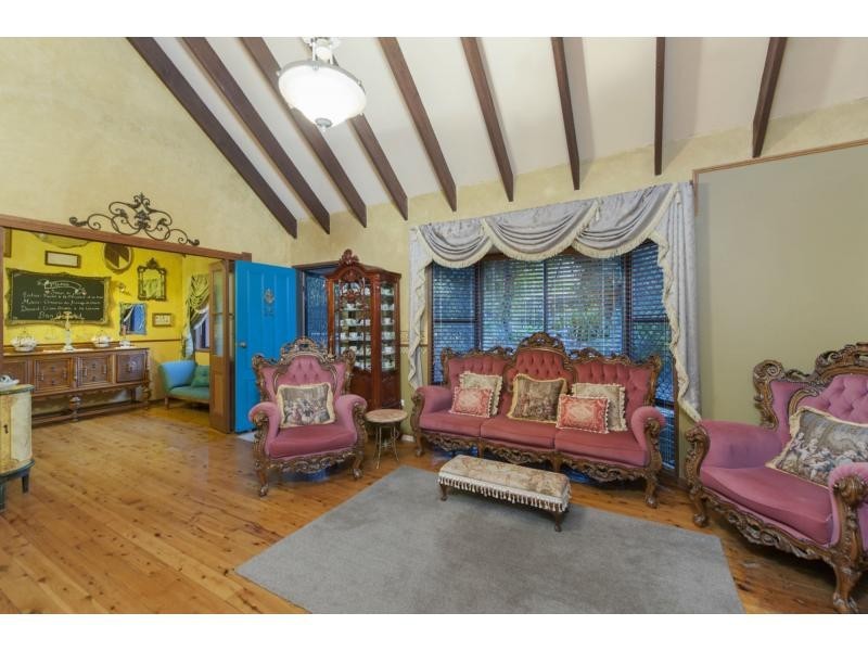 25 Lytham Court, Highland Park QLD 4211