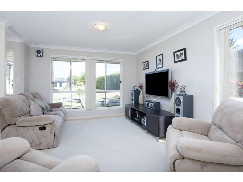 2 Gillin Place, Ormeau QLD 4208