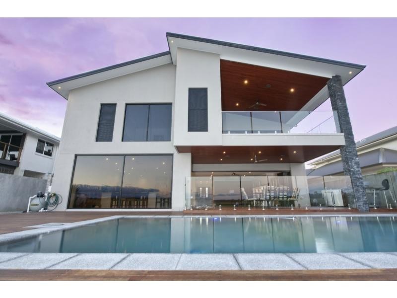 33 Windward Place, Calypso Bay, Jacobs Well QLD 4208