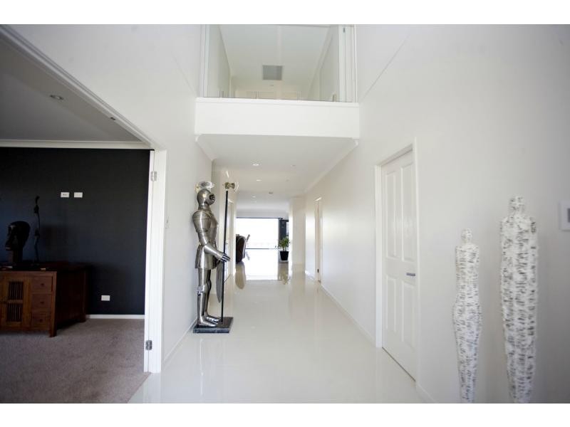 33 Windward Place, Calypso Bay, Jacobs Well QLD 4208