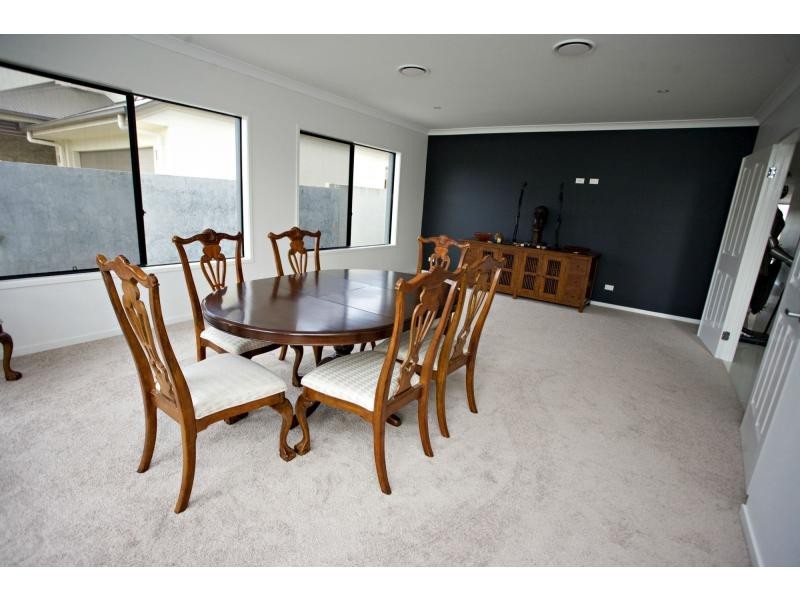 33 Windward Place, Calypso Bay, Jacobs Well QLD 4208