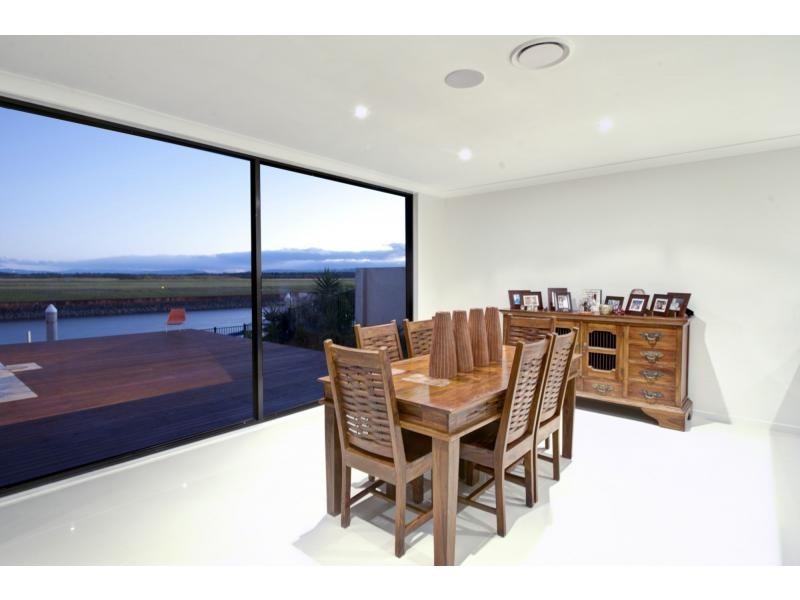 33 Windward Place, Calypso Bay, Jacobs Well QLD 4208