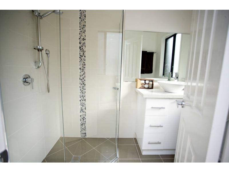 33 Windward Place, Calypso Bay, Jacobs Well QLD 4208