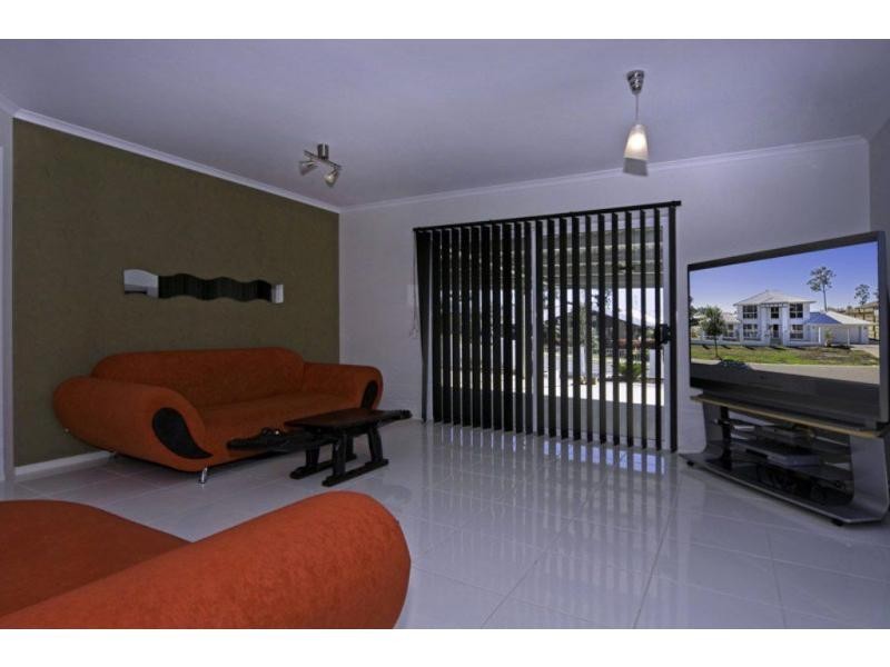 2 Cedarton Crescent, Ormeau QLD 4208