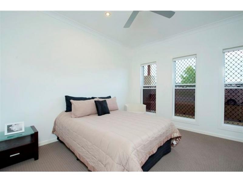 94 Halfway Drive, Ormeau QLD 4208