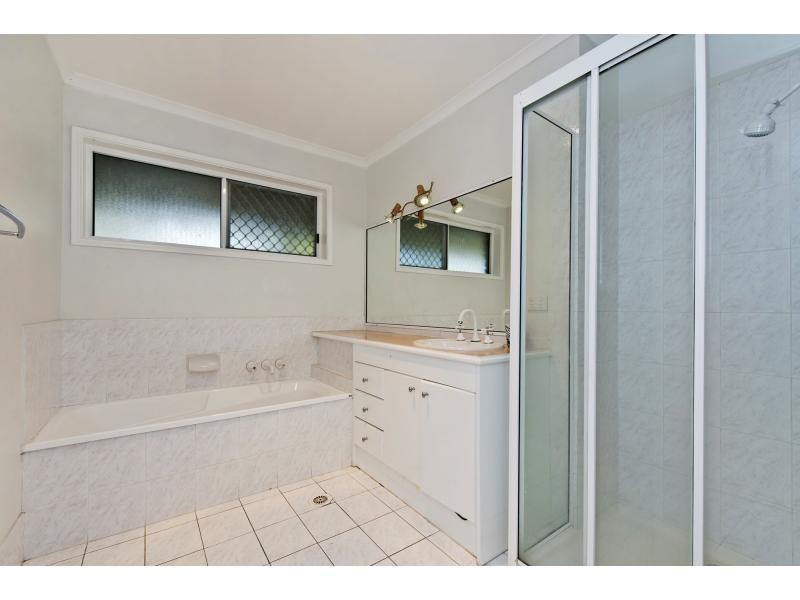 2 Hennie Crescent, Ormeau QLD 4208