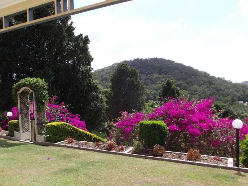 19 Bahrview Drive, Bahrs Scrub QLD 4207