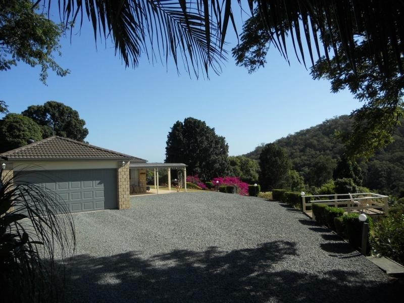 19 Bahrview Drive, Bahrs Scrub QLD 4207