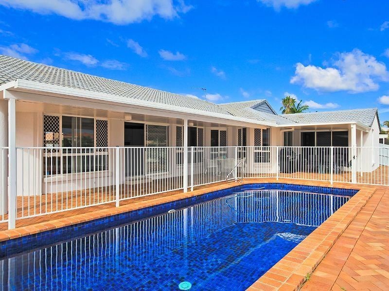 47 Pintail Crescent, Burleigh Waters QLD 4220