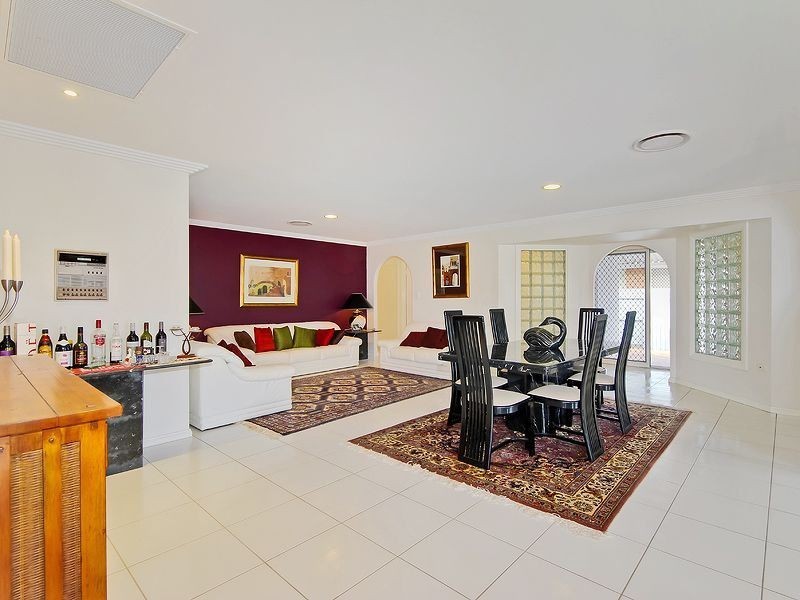 47 Pintail Crescent, Burleigh Waters QLD 4220