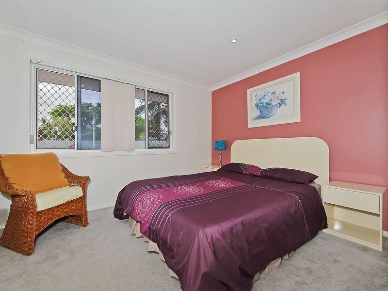 47 Pintail Crescent, Burleigh Waters QLD 4220