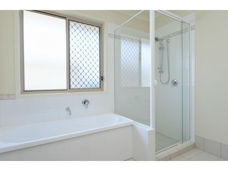 66 Halfway Drive, Ormeau QLD 4208