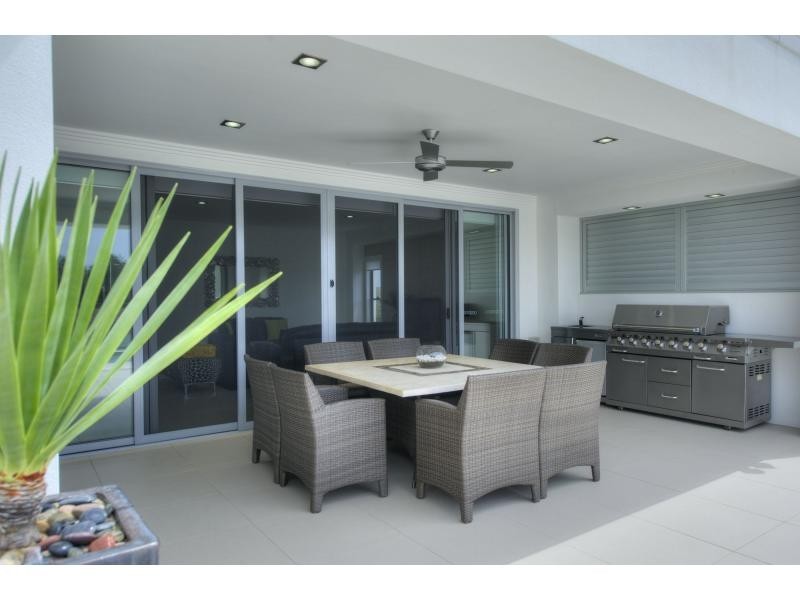 71 Marina Parade, Calypso Bay, Jacobs Well QLD 4208