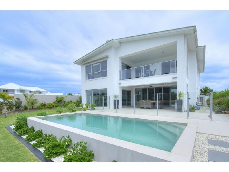 71 Marina Parade, Calypso Bay, Jacobs Well QLD 4208