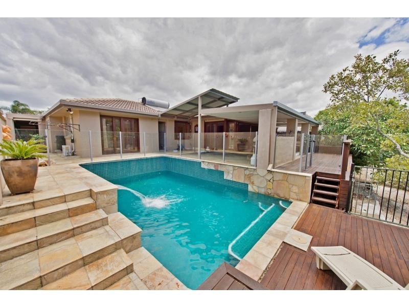 5 Monterey Court, Broadbeach Waters QLD 4218