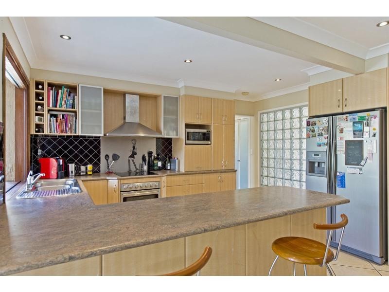 5 Monterey Court, Broadbeach Waters QLD 4218