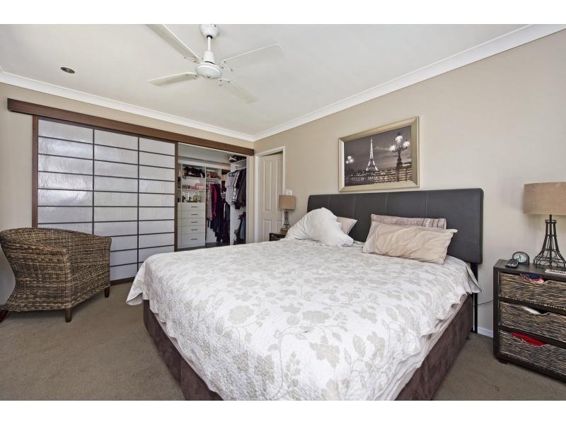 5 Monterey Court, Broadbeach Waters QLD 4218