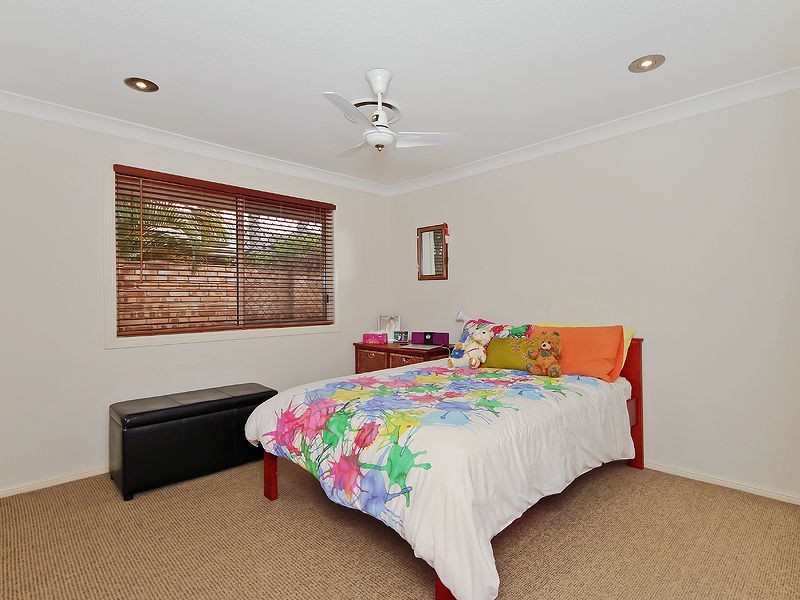 35 Pintail Crescent, Burleigh Waters QLD 4220